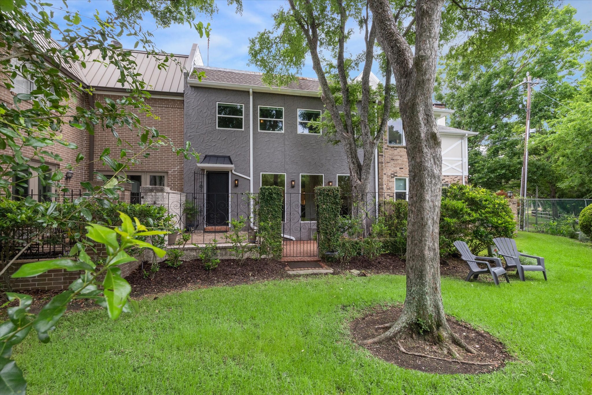 7922 Woodway Drive Houston TX 77063