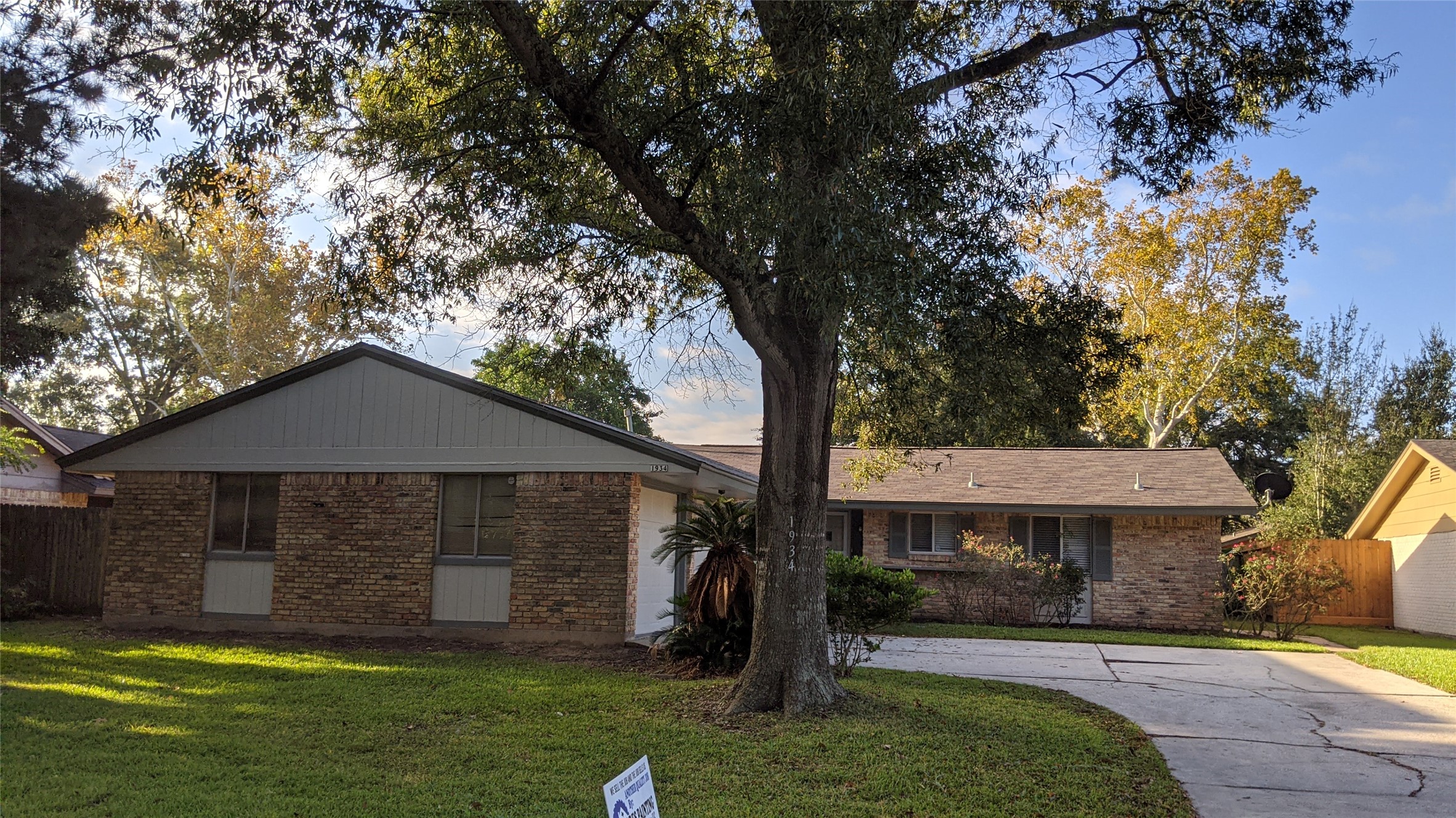 1934 Huntress Lane Houston TX 77062