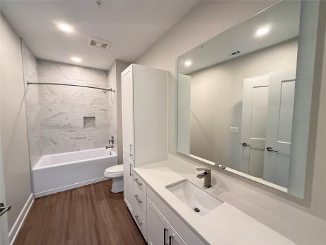 716 Waugh Drive B6 328 Houston TX 77019
