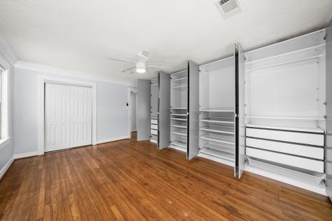 4803 Saxon Street Bellaire TX 77401