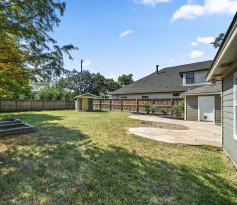 4803 Saxon Street Bellaire TX 77401