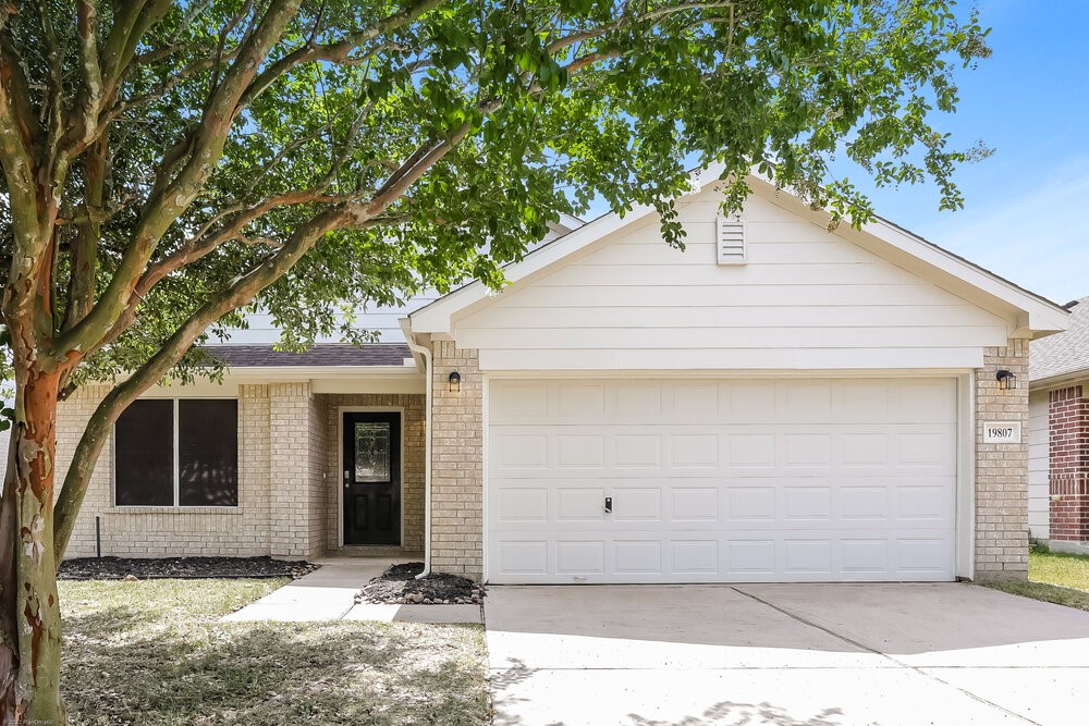19807 Hollington Drive Tomball TX 77375