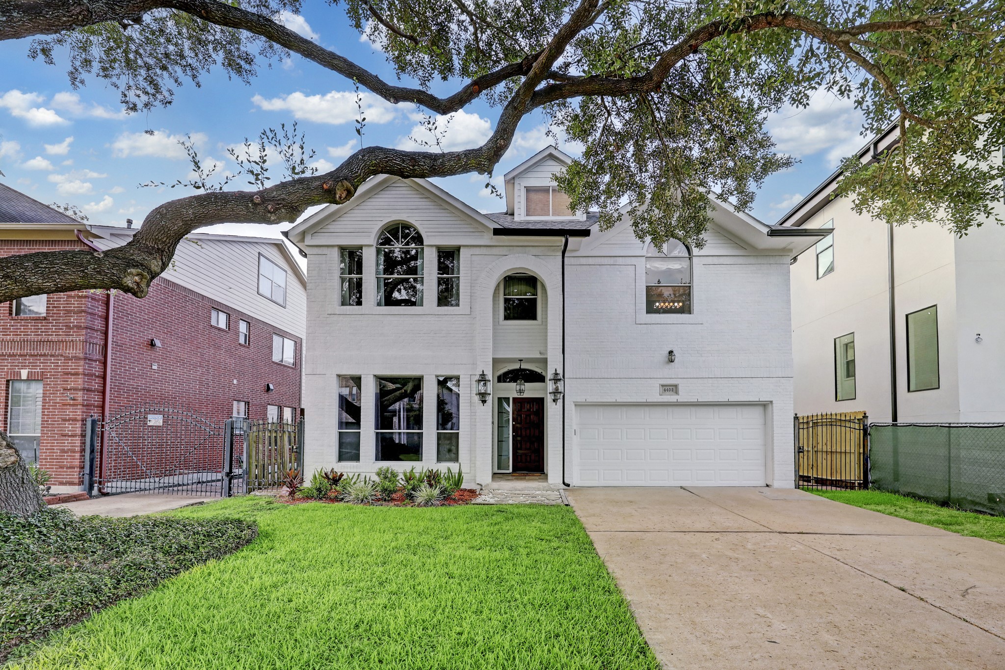 4402 Holt Street Bellaire TX 77401