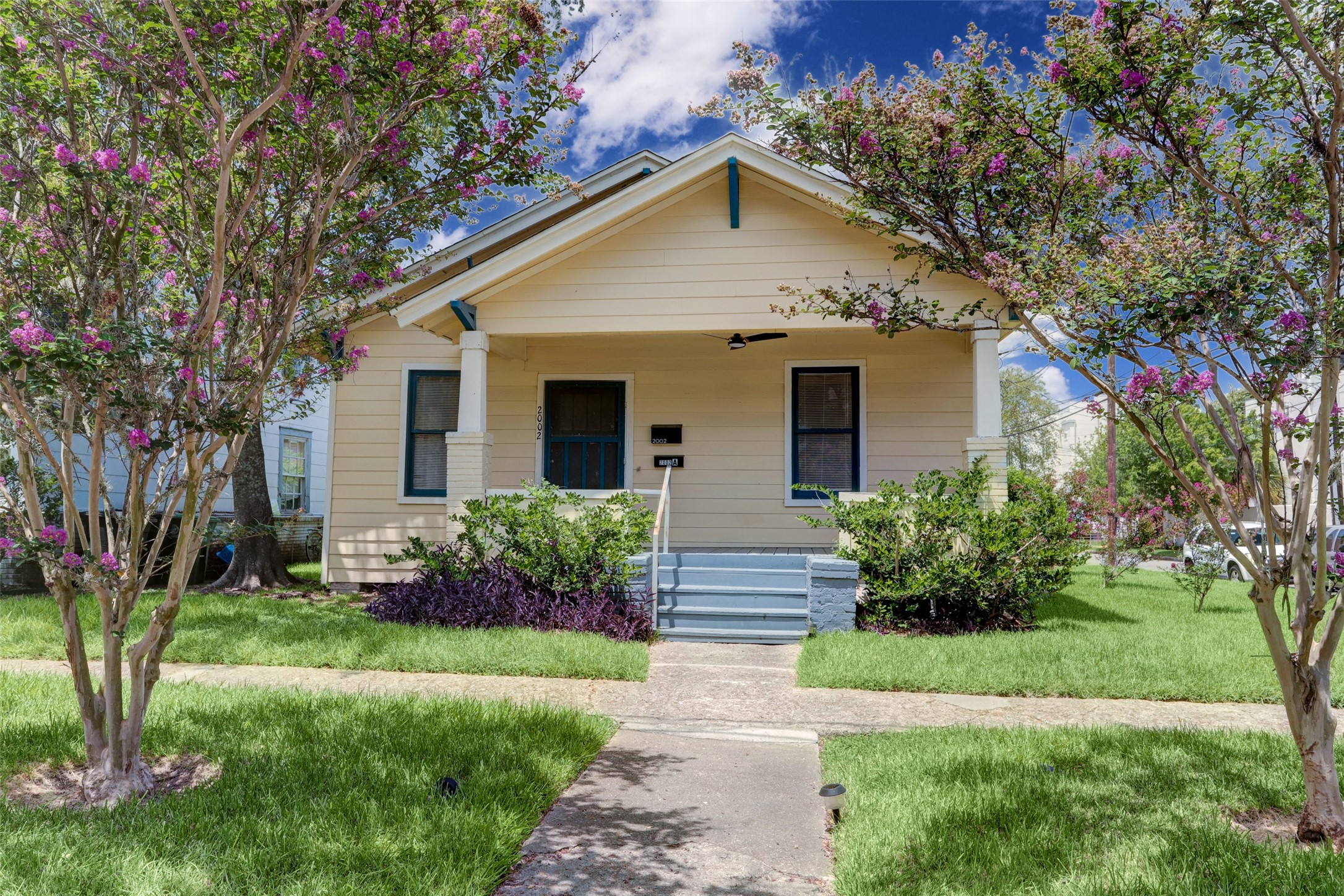 2002 Elmen Street Houston TX 77019