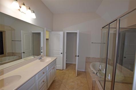 2918 Silhouette Bay Drive Pearland TX 77584