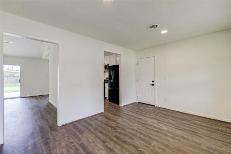 6323 Sheringham Street Houston TX 77085