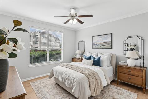 14807 Woodland Hills Drive 1304 Houston TX 77396
