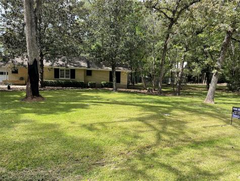 1204 Apache Drive Montgomery TX 77316