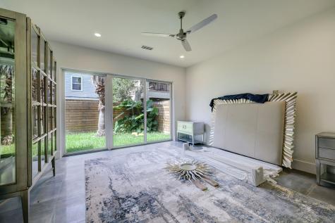 205 Birdsall Street Houston TX 77007