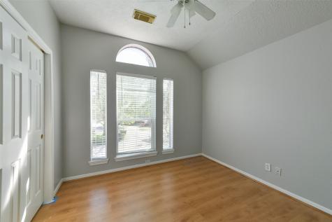 14202 Towerglen Court Houston TX 77084