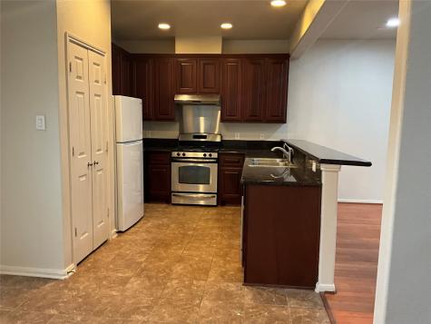 2206 Naomi Street 8 Houston TX 77054