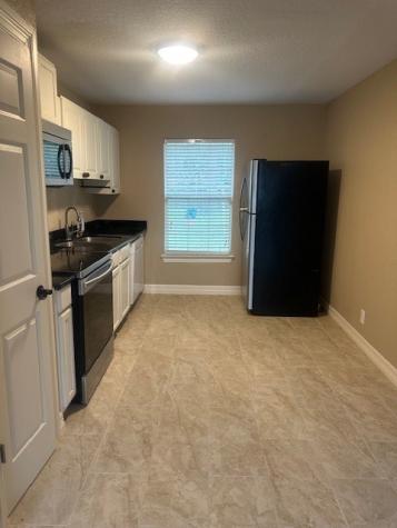 1008 Southampton Street Angleton TX 77515