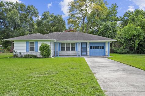 223 Wildwood Street Baytown TX 77520