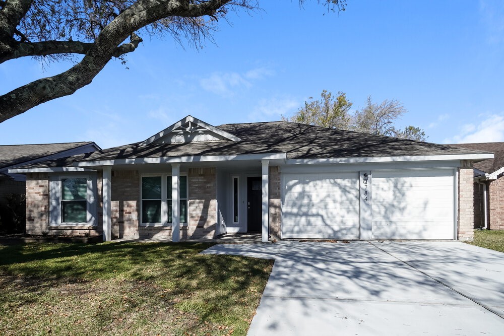2784 Pinewood Drive League City TX 77573