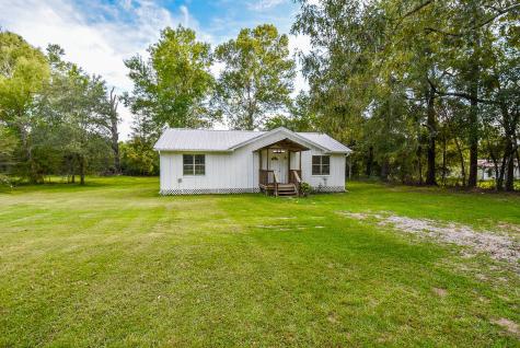 2092 County Road 332 Cleveland TX 77327