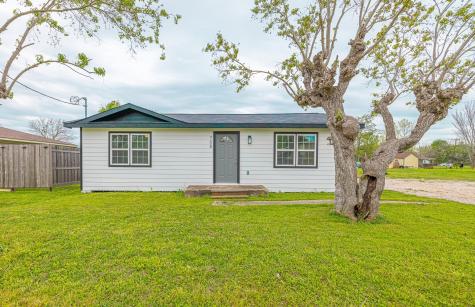 708 Frank Street Navasota TX 77868