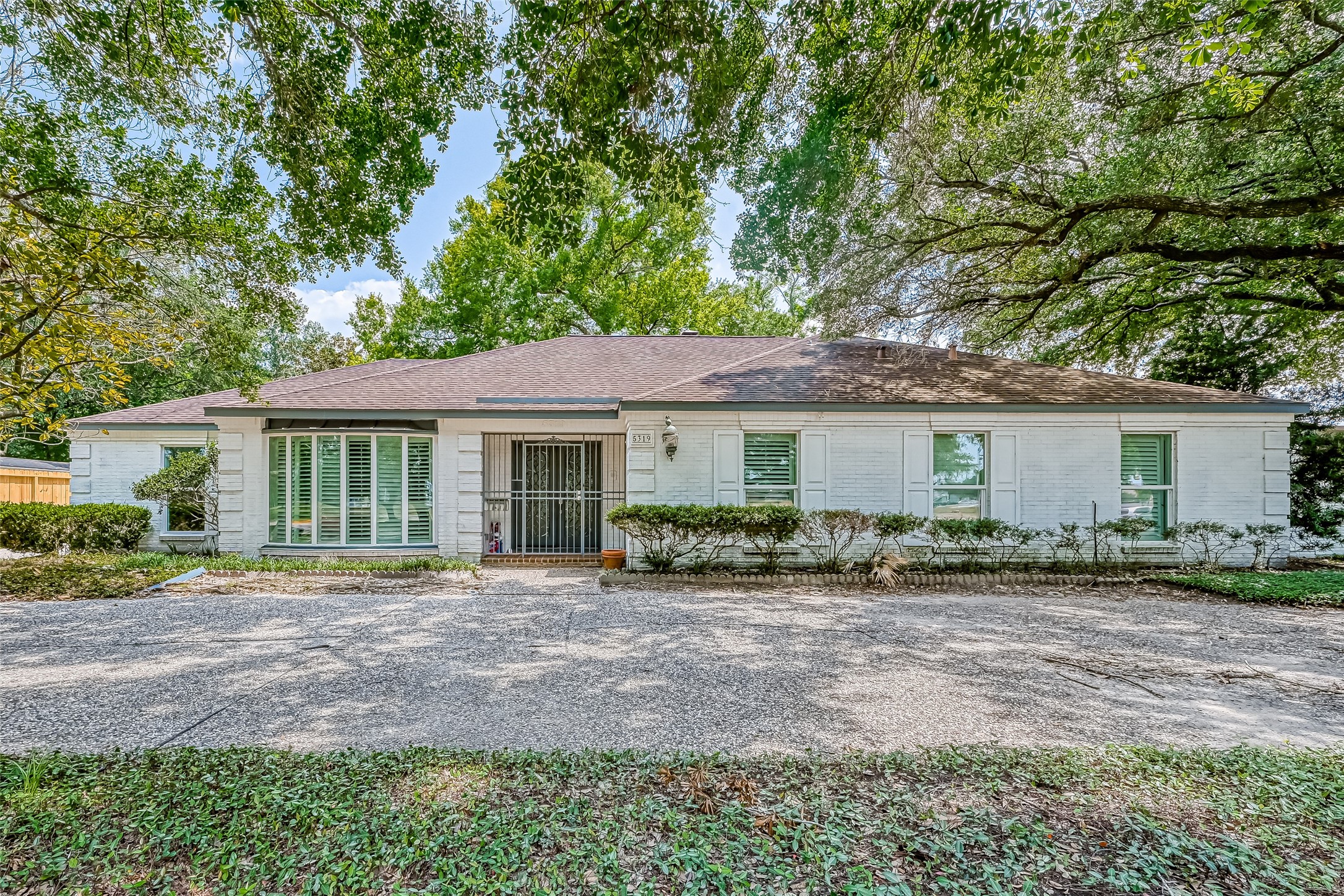 5319 S Braeswood Boulevard Houston TX 77096