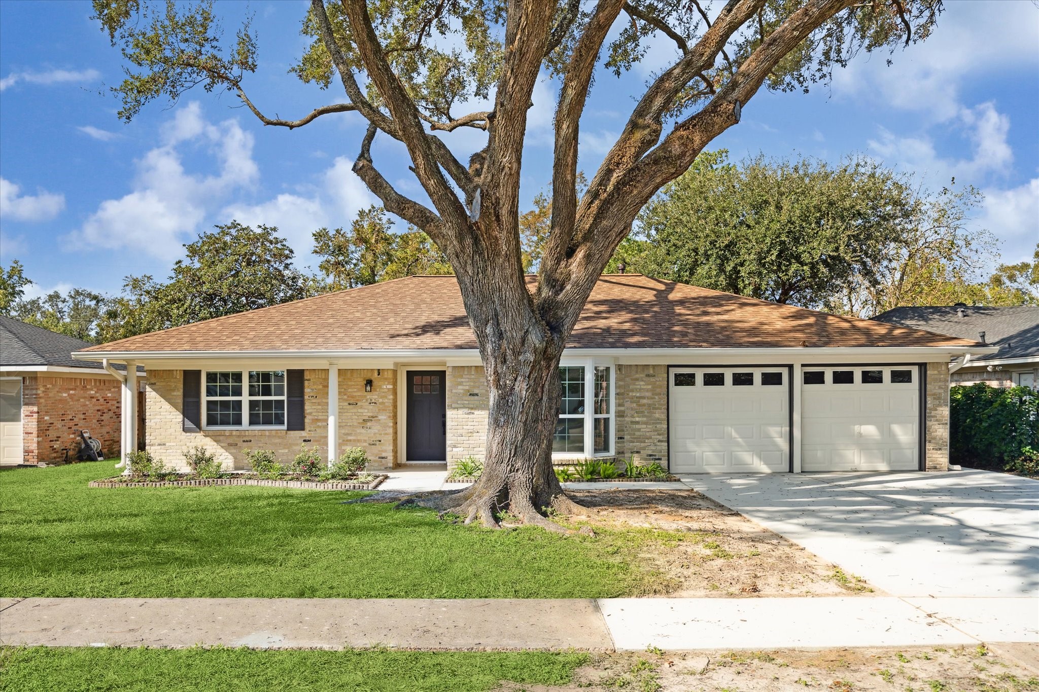 2563 Riata Lane Houston TX 77043