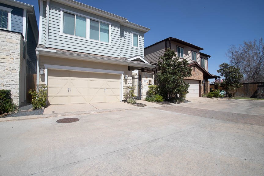 8804 Narrow Leaf Street Houston TX 77080