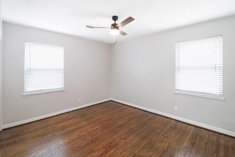 4709 Hummingbird Street Houston TX 77035
