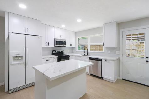4709 Hummingbird Street Houston TX 77035