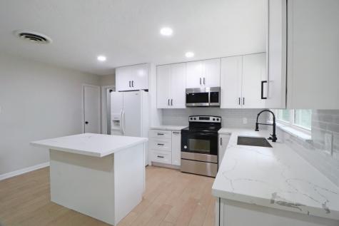 4709 Hummingbird Street Houston TX 77035