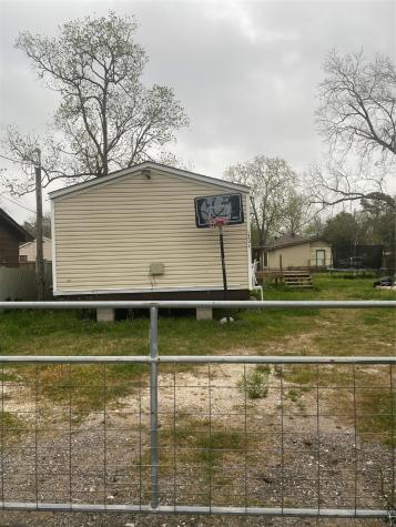 4221 Roberts Lane Bacliff TX 77518