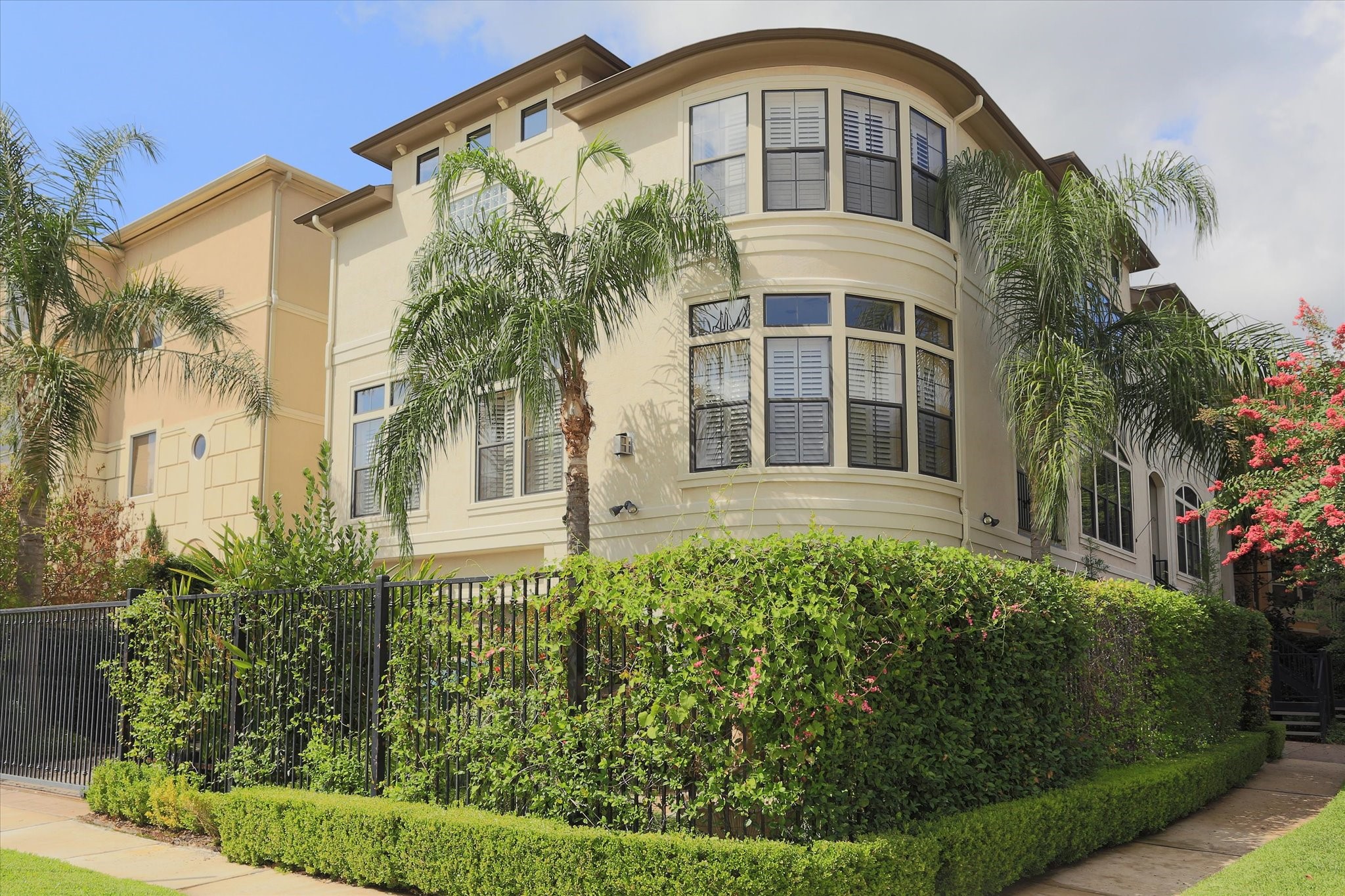6301 Prague Street Houston TX 77007