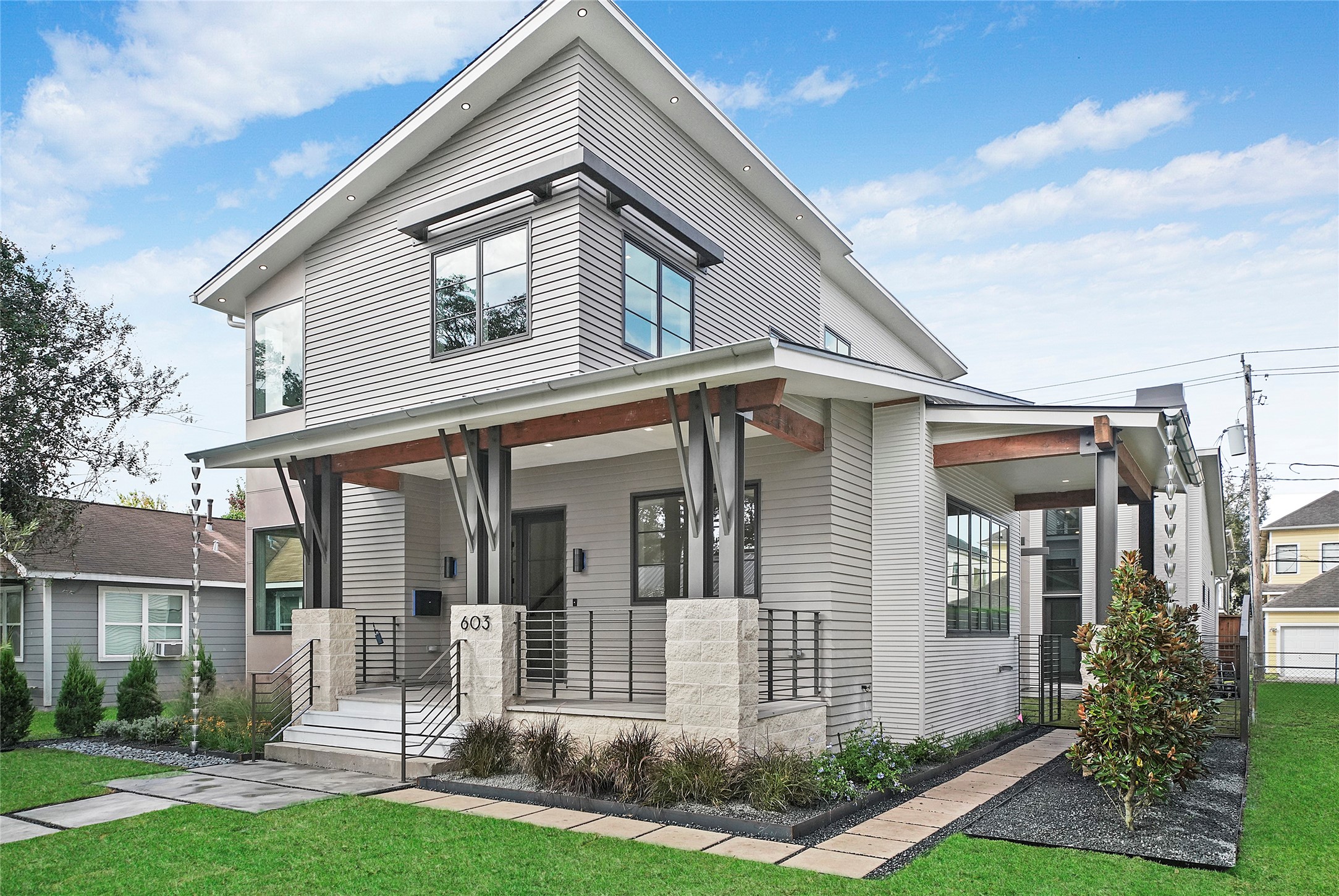 603 E 26th Street Houston TX 77008