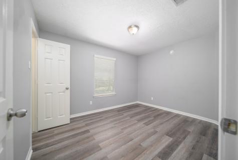327 Chateau Woods Parkway Drive Conroe TX 77385