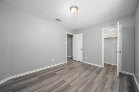 327 Chateau Woods Parkway Drive Conroe TX 77385
