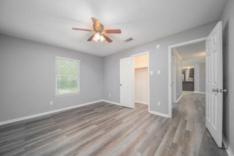 327 Chateau Woods Parkway Drive Conroe TX 77385