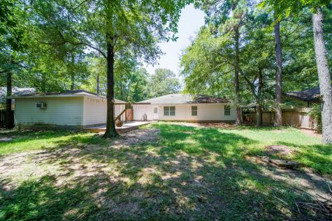327 Chateau Woods Parkway Drive Conroe TX 77385