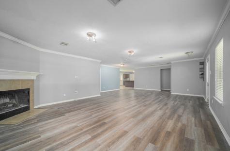 327 Chateau Woods Parkway Drive Conroe TX 77385