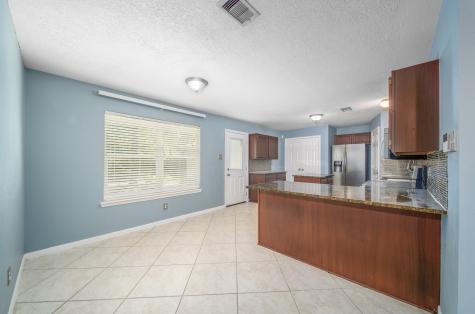 327 Chateau Woods Parkway Drive Conroe TX 77385