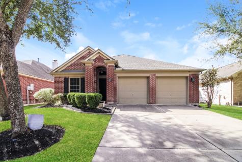 867 Sierra Brook Lane League City TX 77573