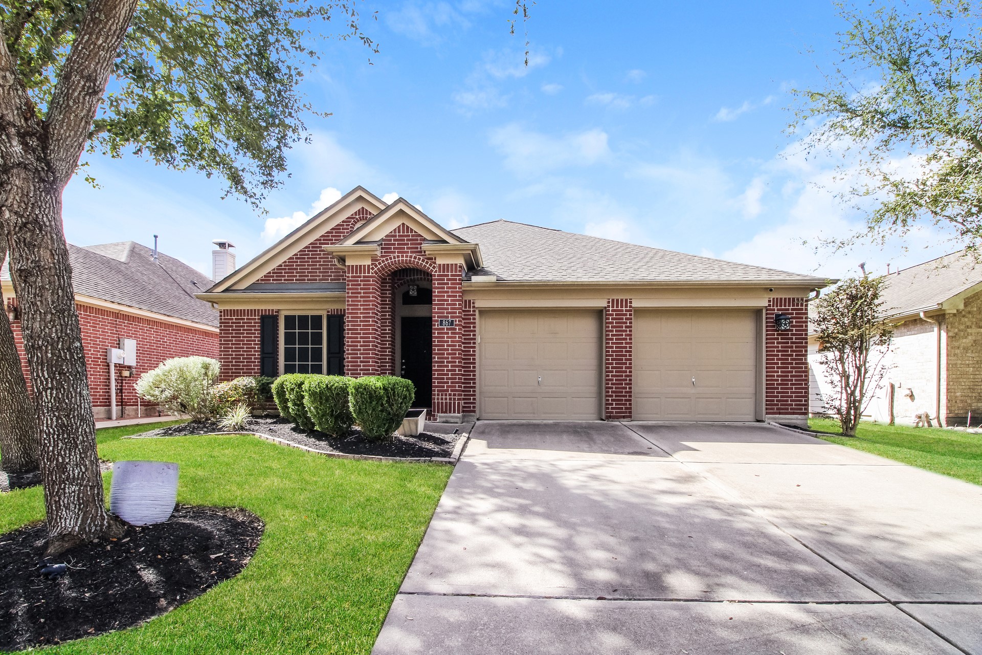 867 Sierra Brook Lane League City TX 77573