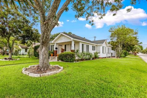 4602 Avenue O 1/2 Galveston TX 77551