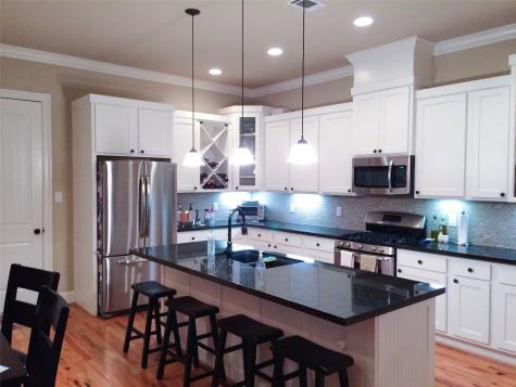 5521 Kansas Street Houston TX 77007