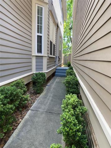5521 Kansas Street Houston TX 77007