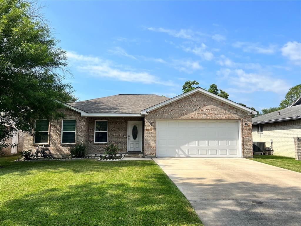 16818 Blackhawk Boulevard Friendswood TX 77546