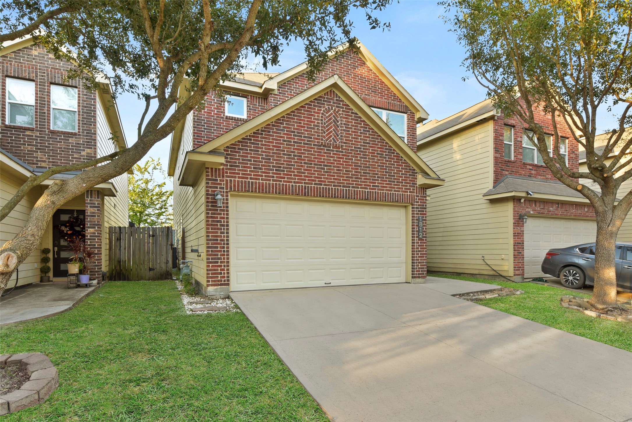 1812 Don Alejandro Houston TX 77091