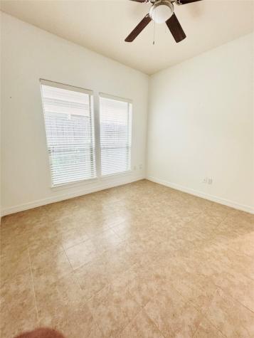 3846 Center Street Houston TX 77007