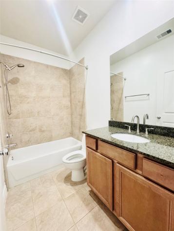 3846 Center Street Houston TX 77007
