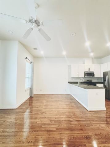 3846 Center Street Houston TX 77007