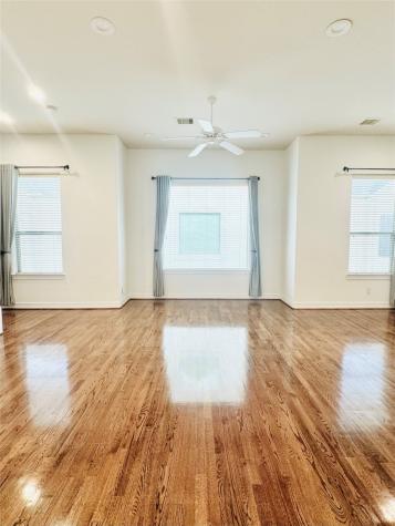 3846 Center Street Houston TX 77007