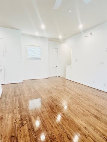 3846 Center Street Houston TX 77007