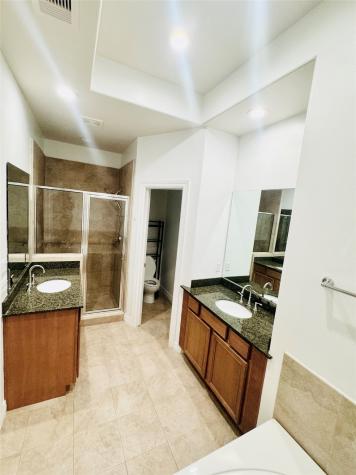 3846 Center Street Houston TX 77007