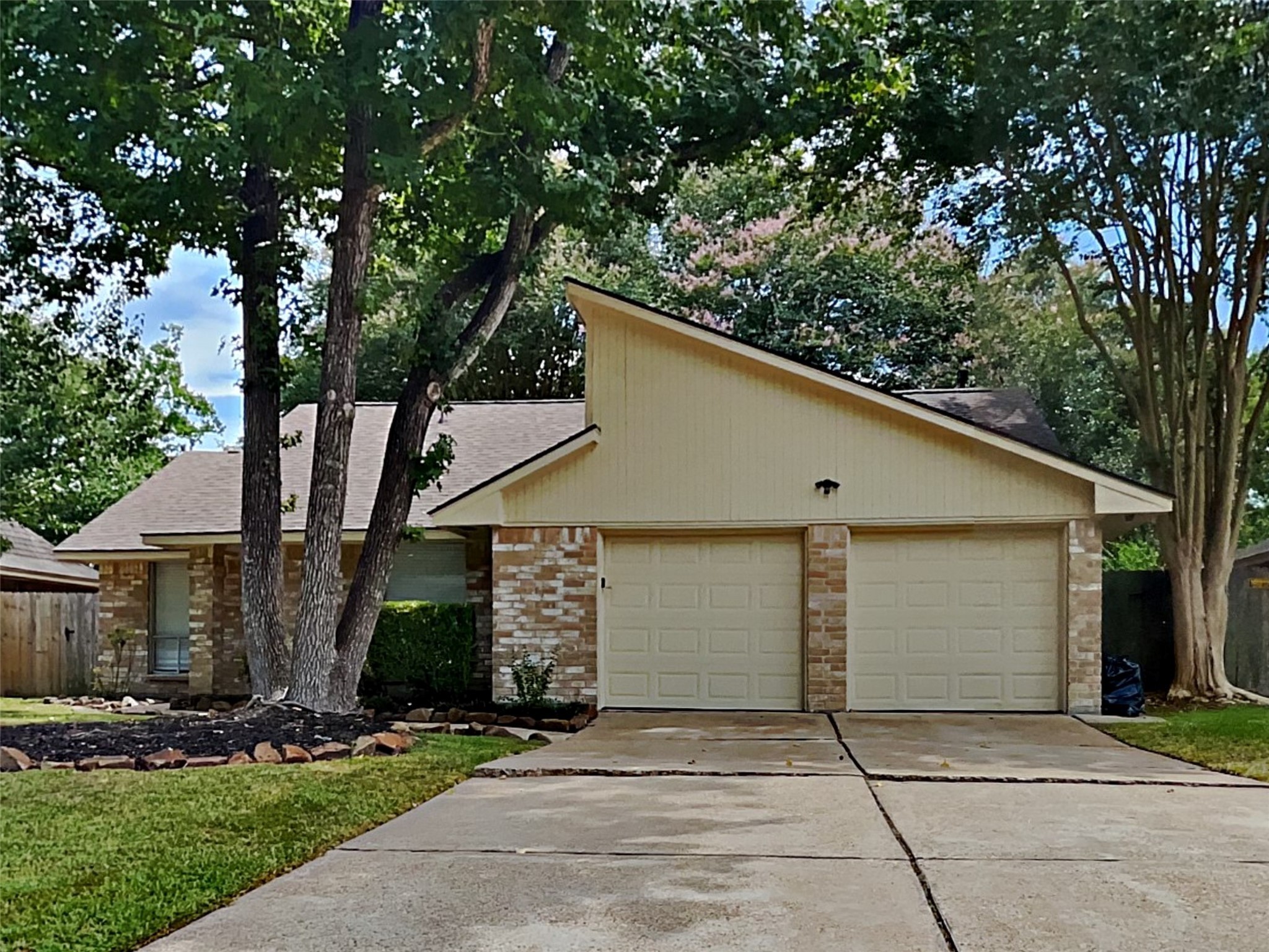 2606 Meandering Trail Kingwood TX 77339