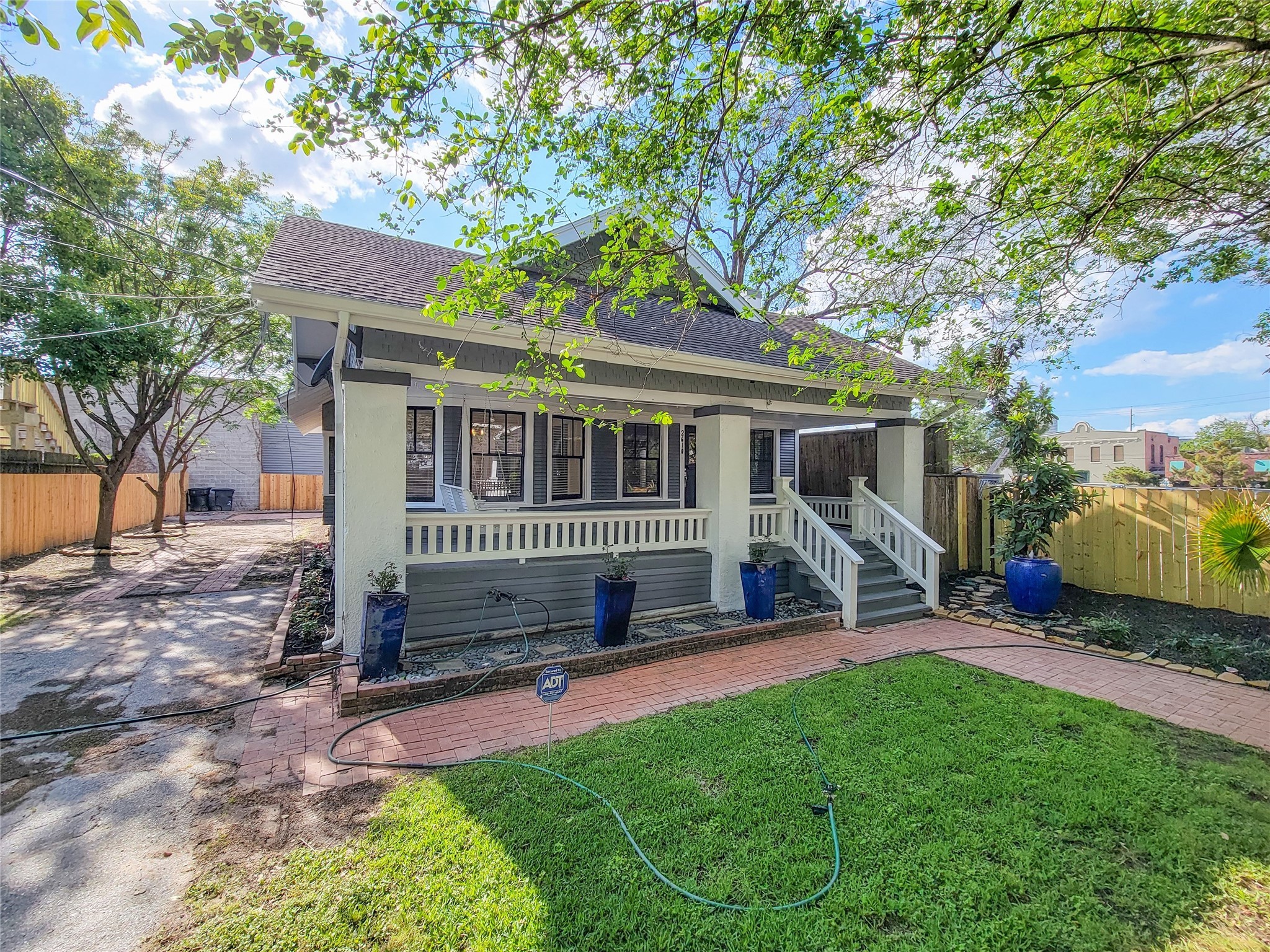 2610 Crocker Street Houston TX 77006